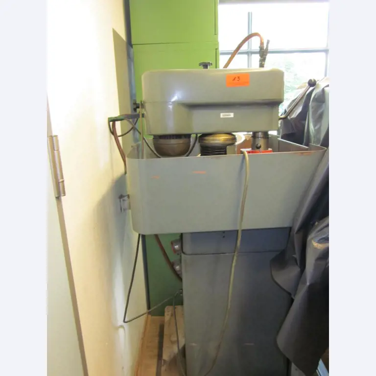 well-maintained workshop equipment -3