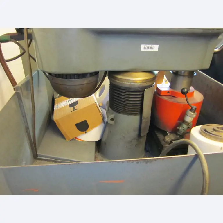 well-maintained workshop equipment -4