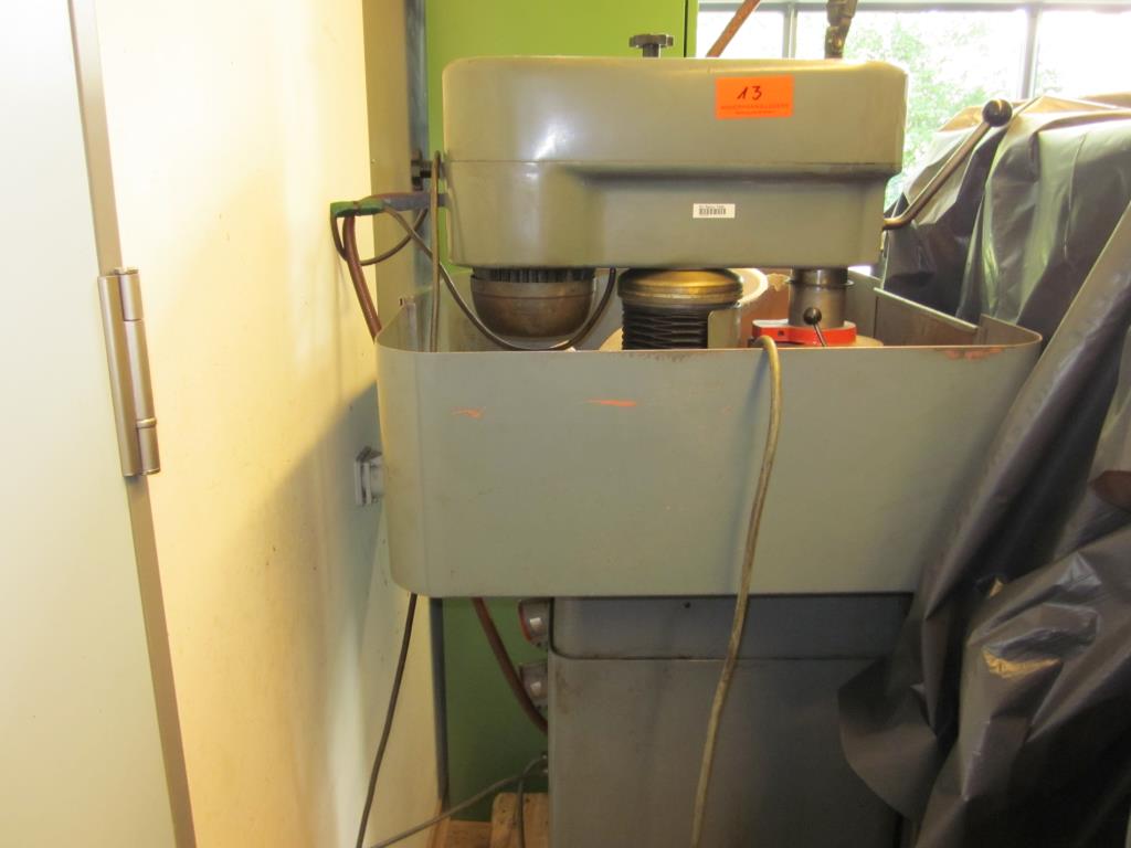 équipement d'atelier bien entretenu-5