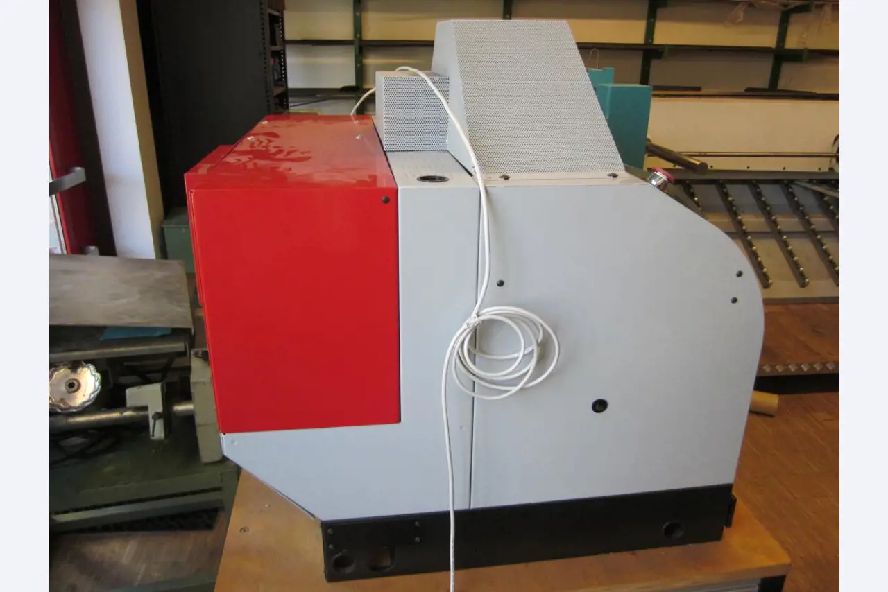 well-maintained workshop equipment -2