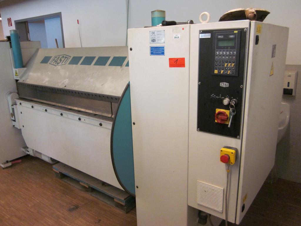 équipement d'atelier bien entretenu-2