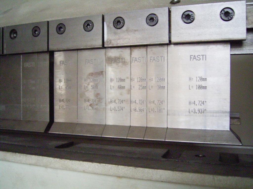 équipement d'atelier bien entretenu-4