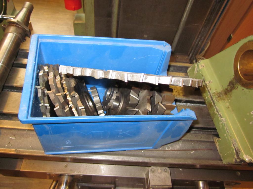 well-maintained workshop equipment -18