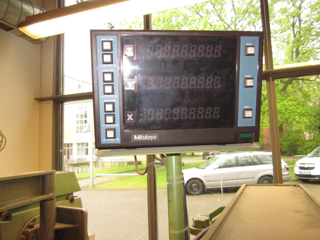 well-maintained workshop equipment -19