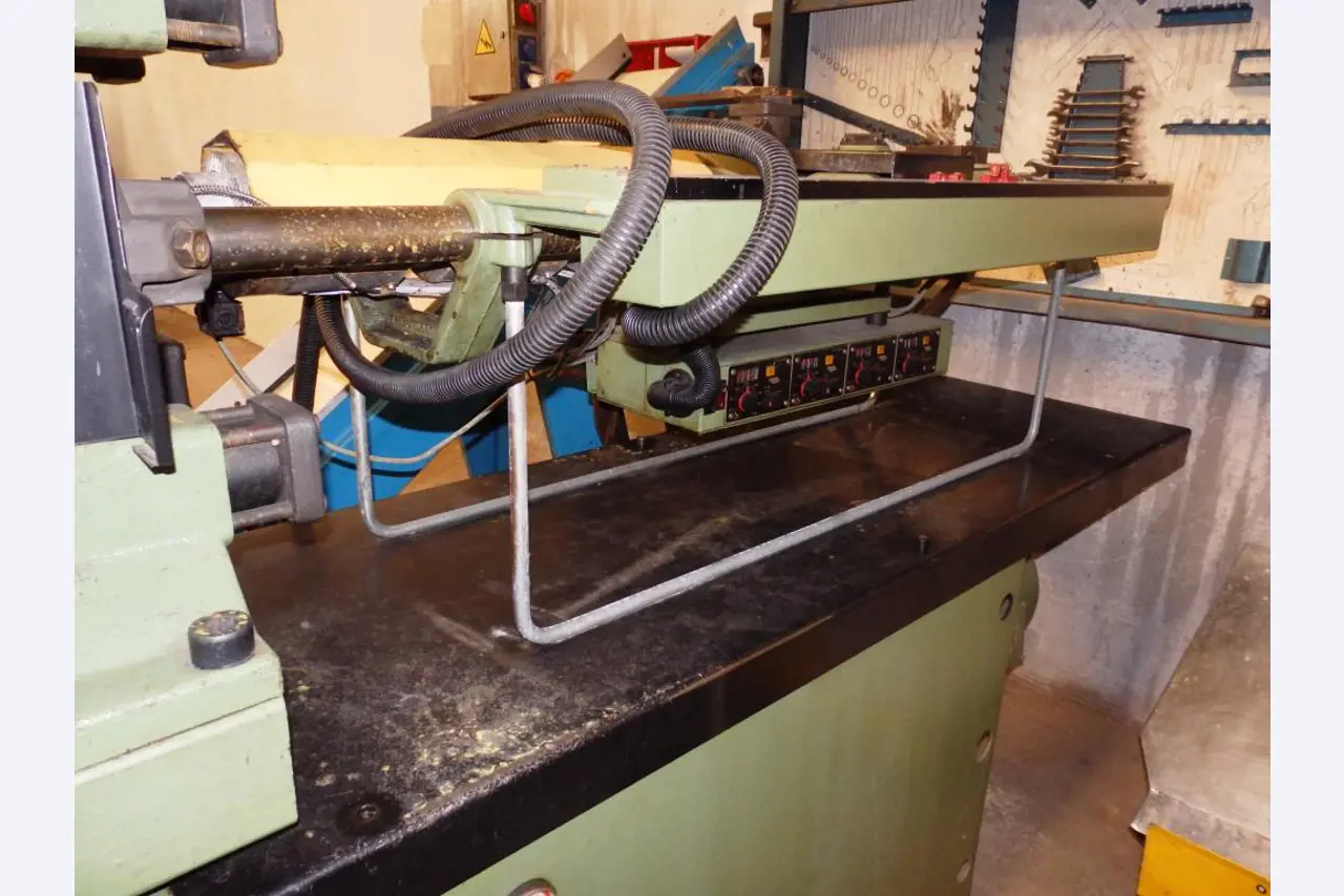 warehouse machinery -4