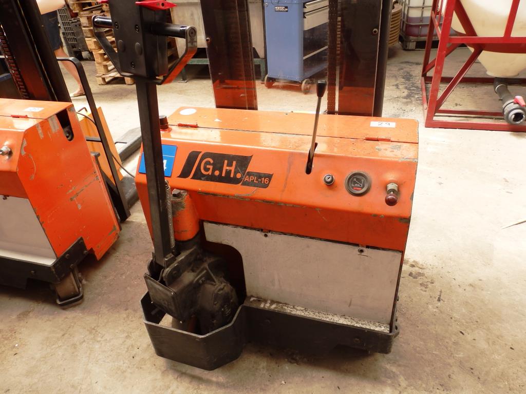 warehouse machinery -2