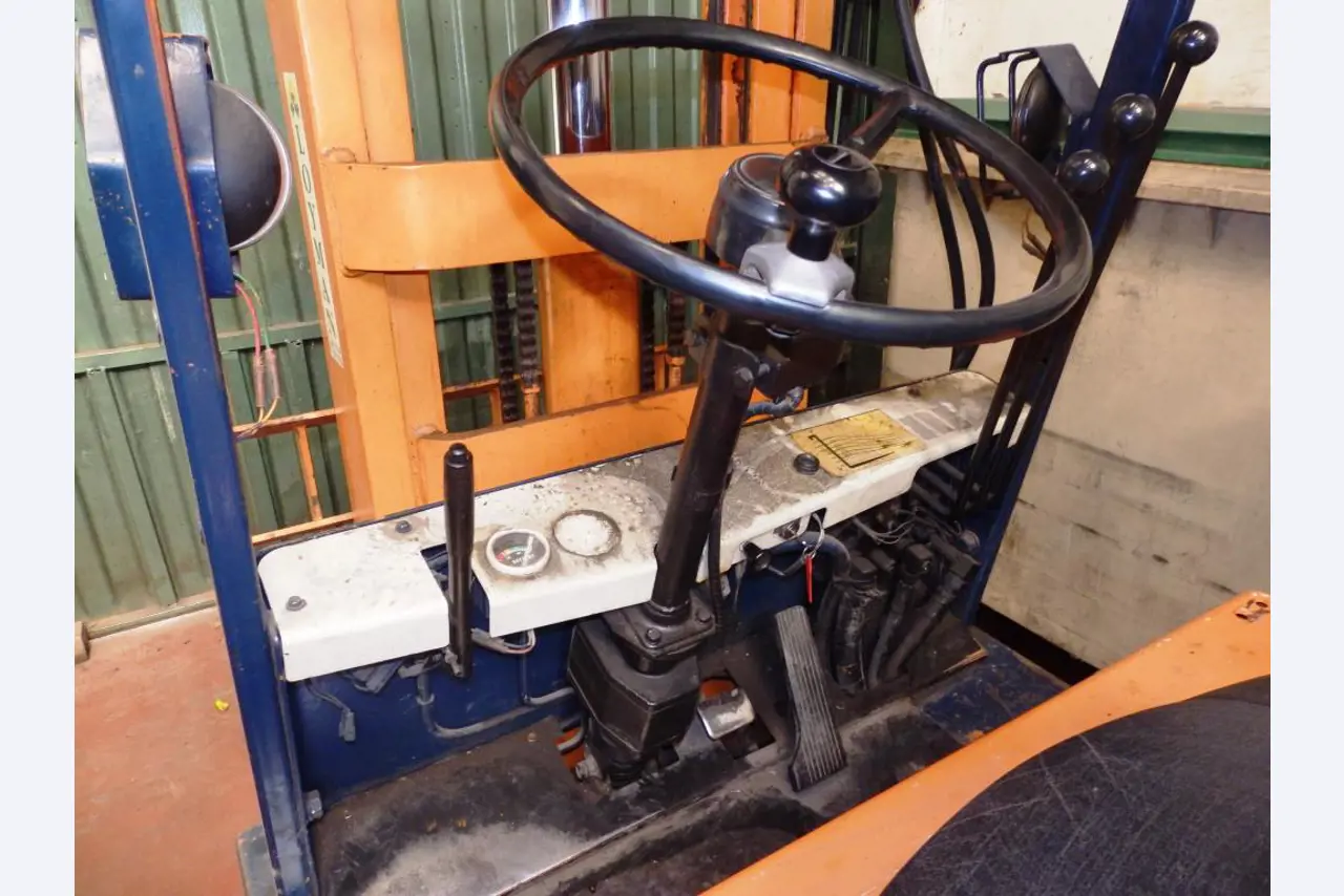 Molds and tool making machinery-3