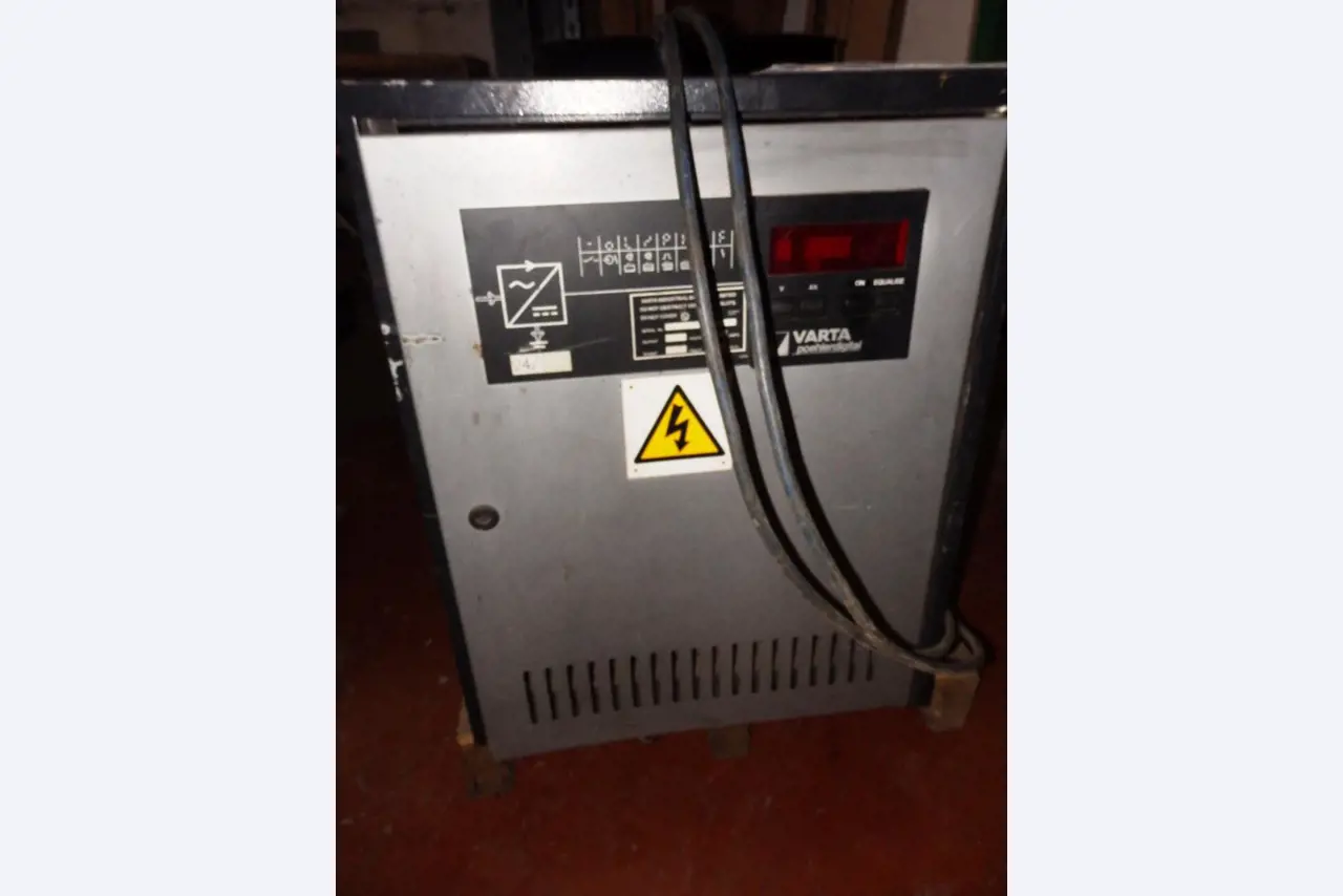 Molds and tool making machinery-4