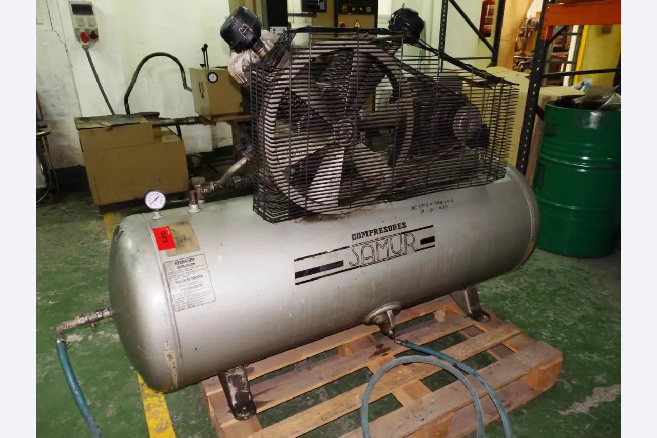 La maquinaria para fabricación de piezas en plástico mediante inyección-1