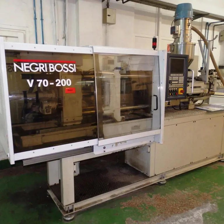 Machine de moulage par injection NEGRI BOSSI V70-200