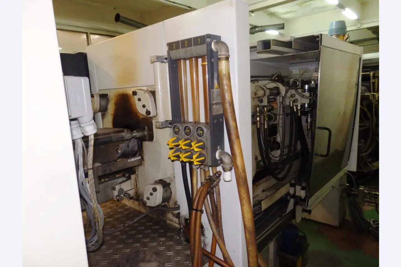 Molds and tool making machinery-7