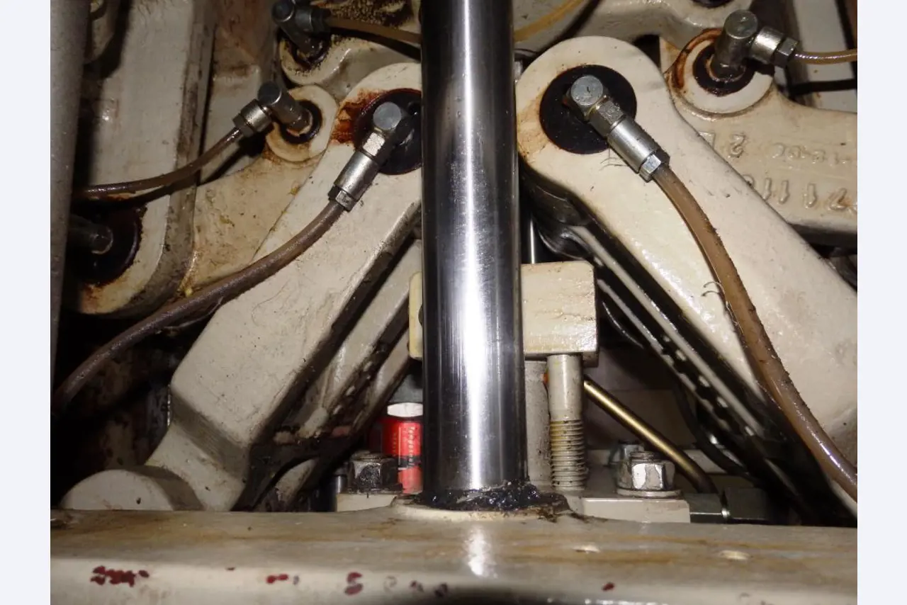 Molds and tool making machinery-5