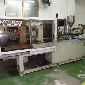 Machine de moulage par injection NEGRI BOSSI V70-200