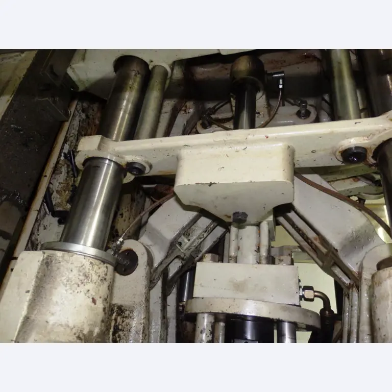 Molds and tool making machinery-5