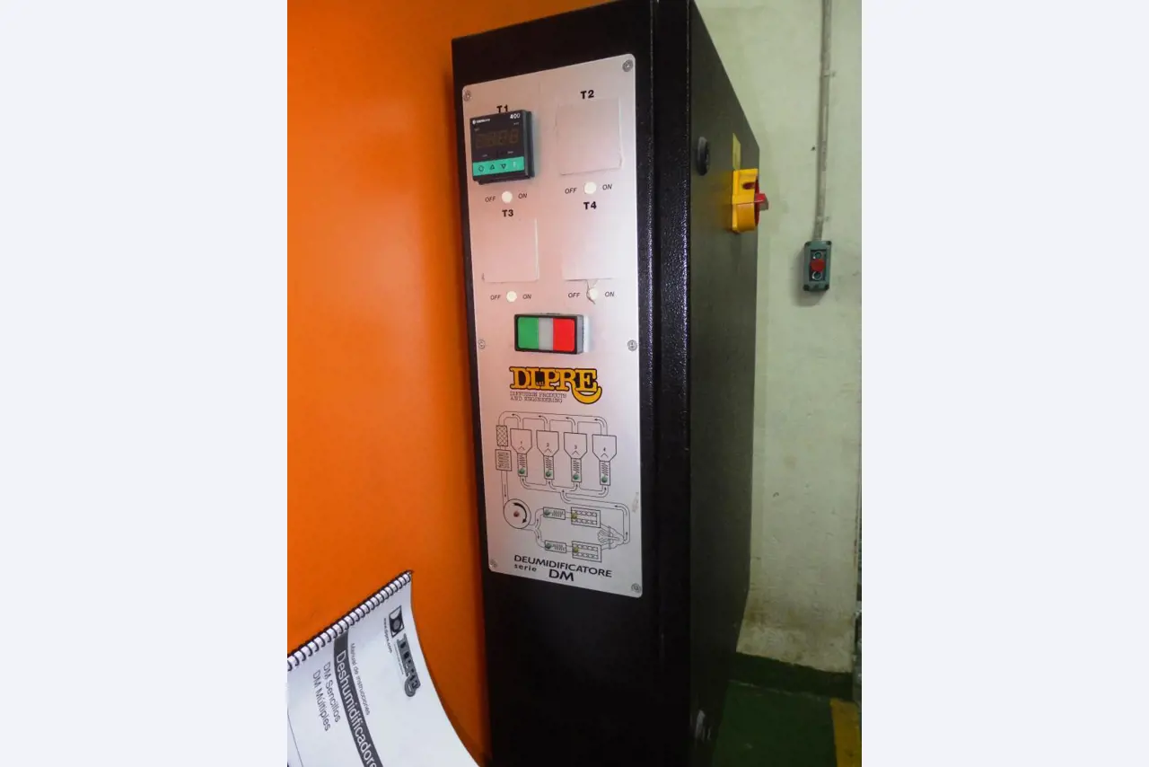 Molds and toll making machinery-4