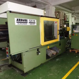 Machine de moulage par injection Arburg 520M