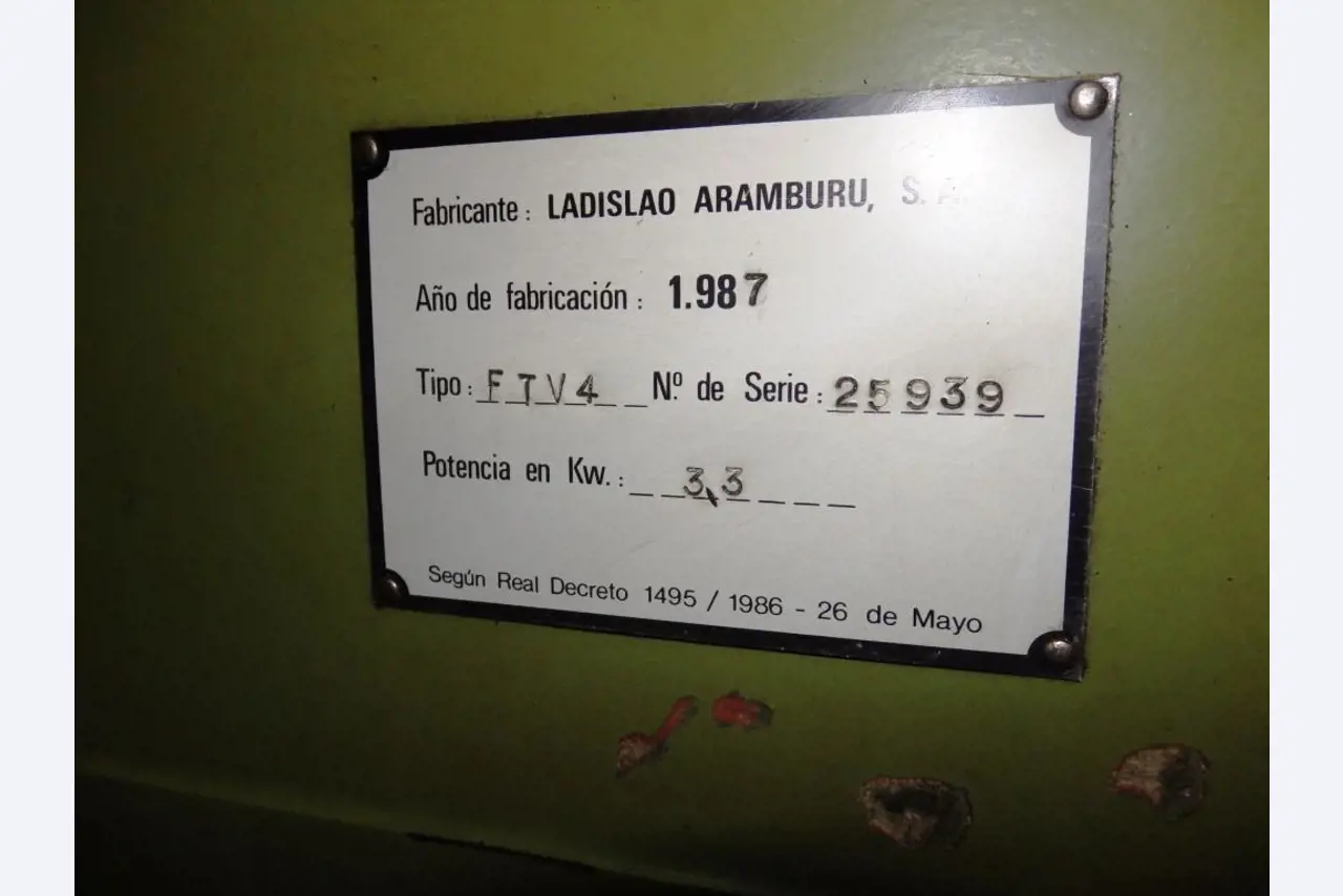 Molds and toll making machinery-4