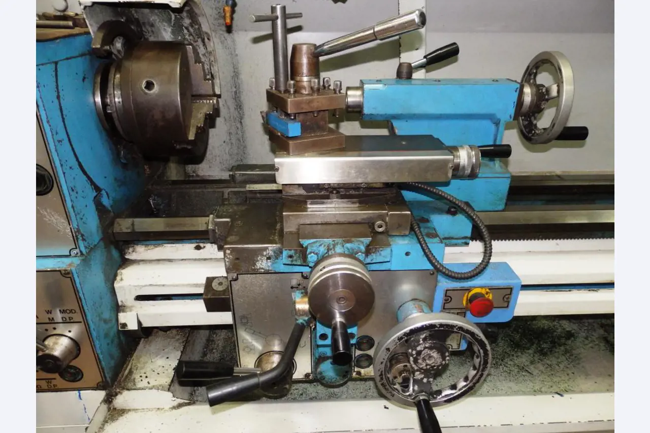 Molds and tool making machinery-3