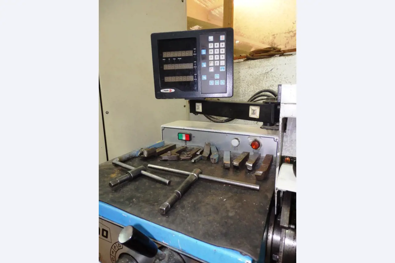 Molds and tool making machinery-4