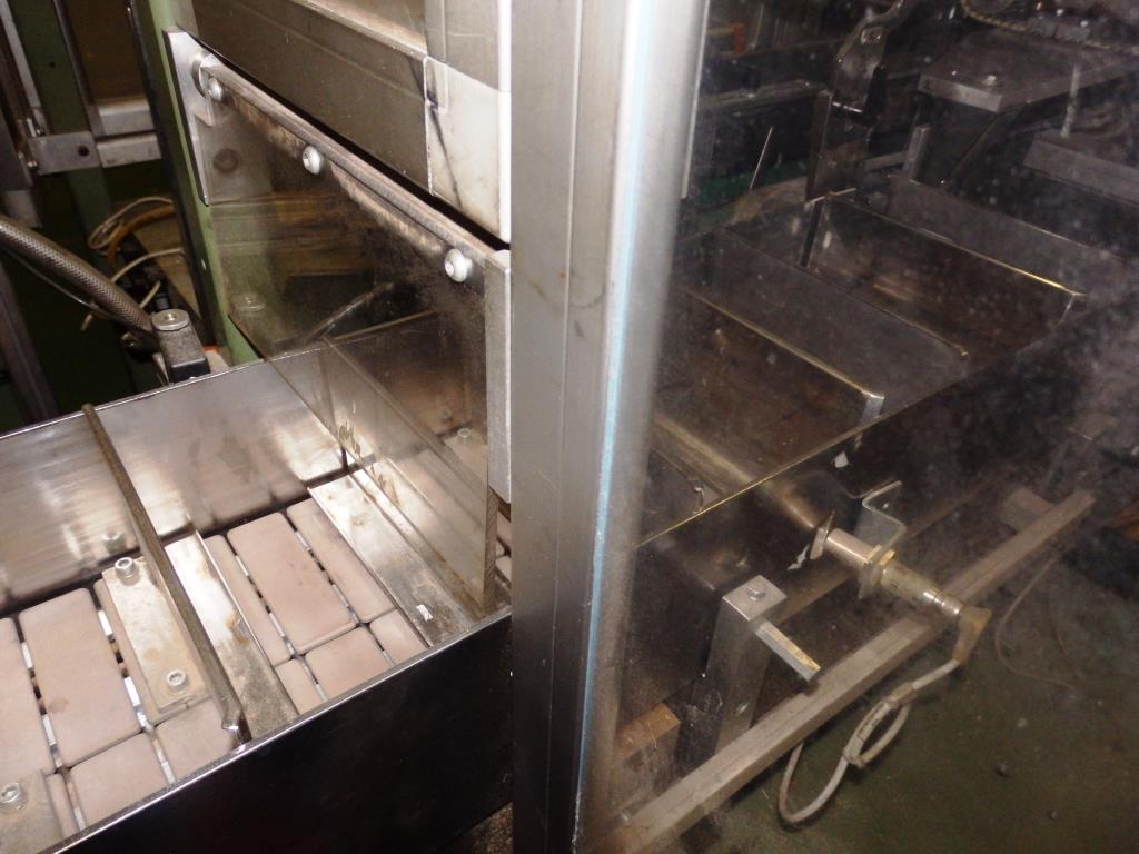 Installations pour l'emballage et le conditionnement sous blister de piles-20