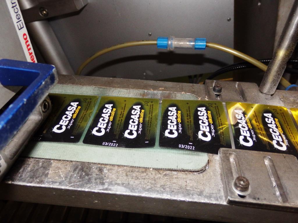 Installations pour l'emballage et le conditionnement sous blister de piles-32