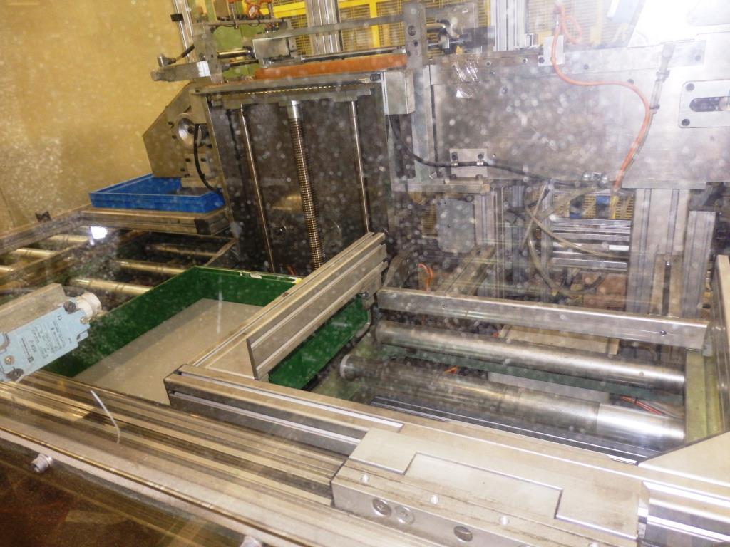 Installations pour l'emballage et le conditionnement sous blister de piles-13