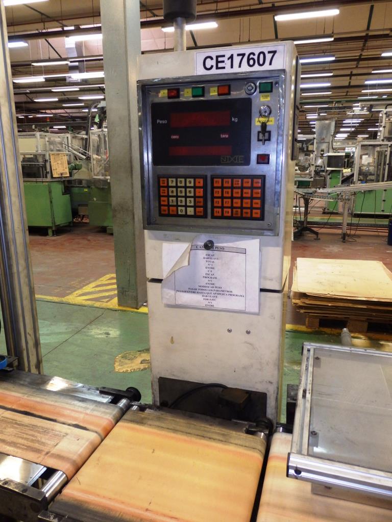 Installations pour l'emballage et le conditionnement sous blister de piles-15