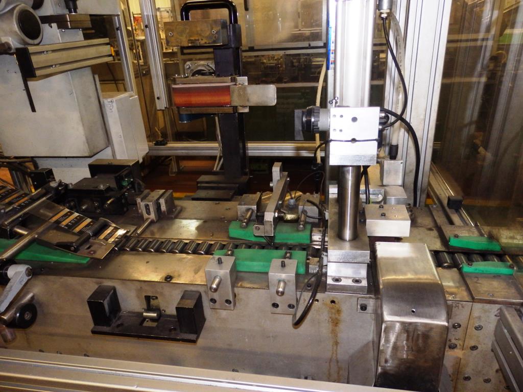 Installations pour l'emballage et le conditionnement sous blister de piles-24