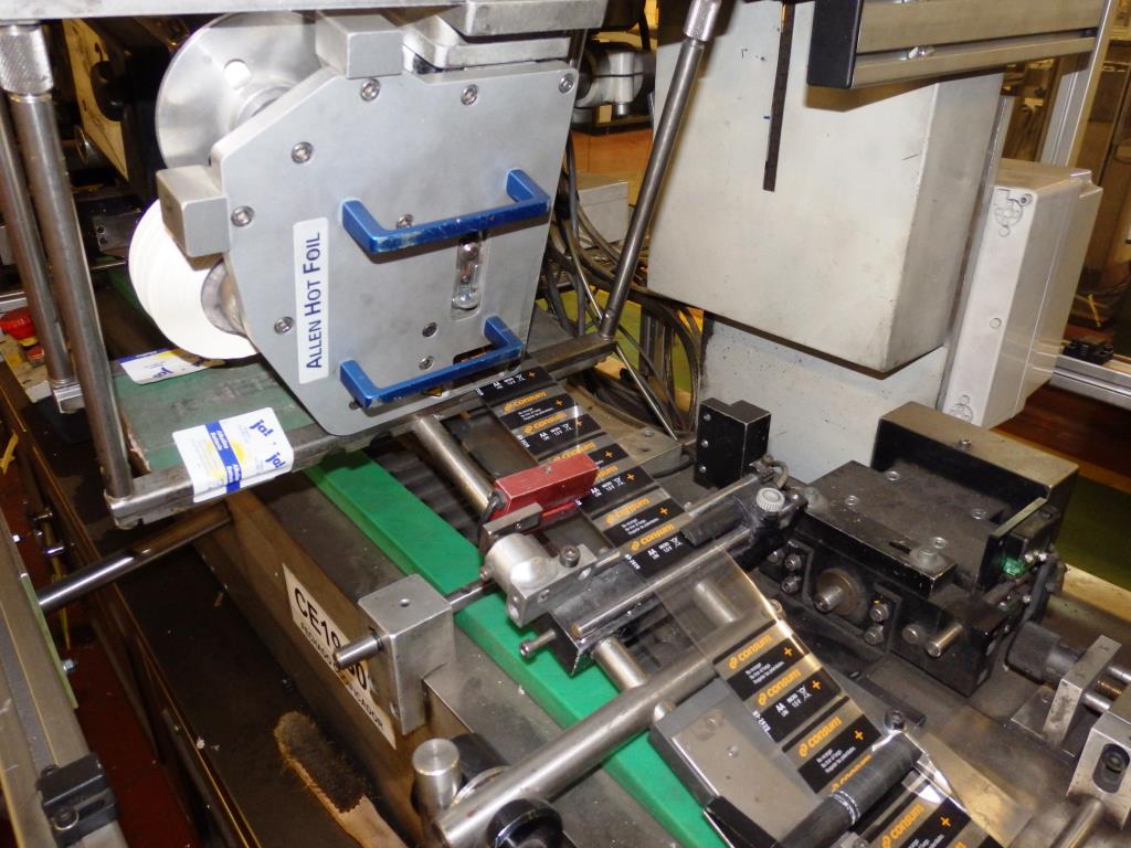 Installations pour l'emballage et le conditionnement sous blister de piles-25