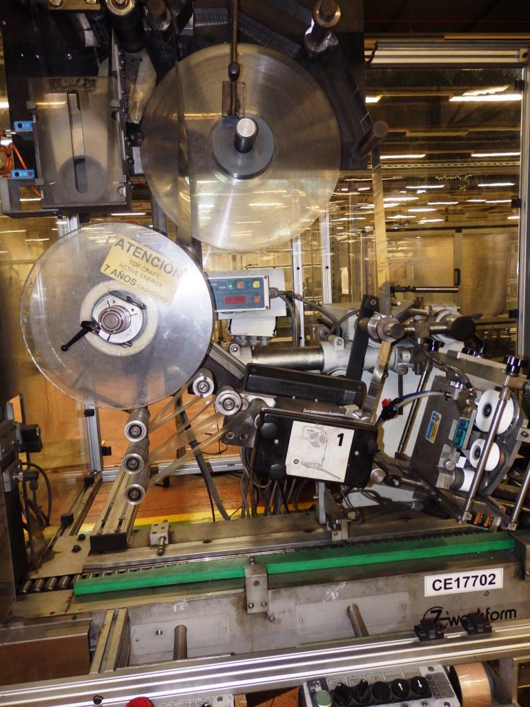 Installations pour l'emballage et le conditionnement sous blister de piles-29