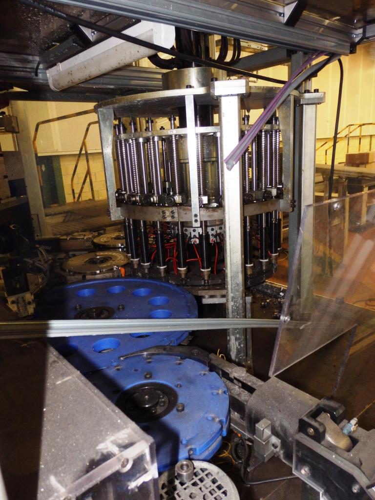 Installations pour l'emballage et le conditionnement sous blister de piles-30