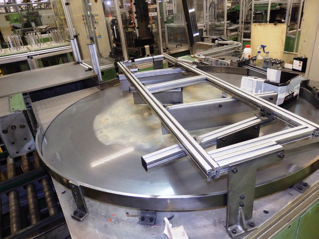 Installations pour l'emballage et le conditionnement sous blister de piles-14