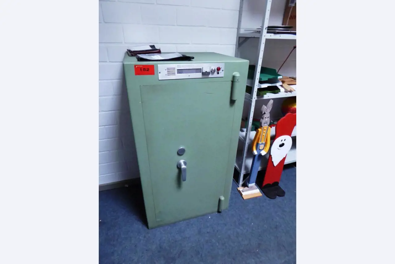 gebrauchte Metallbearbeitungsmaschinen-1