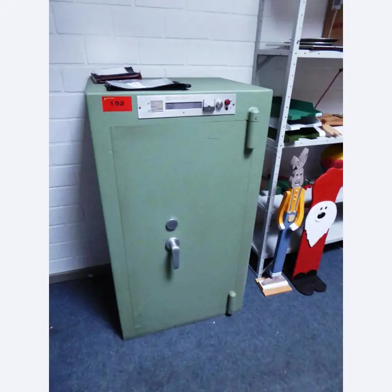 gebrauchte Metallbearbeitungsmaschinen-1