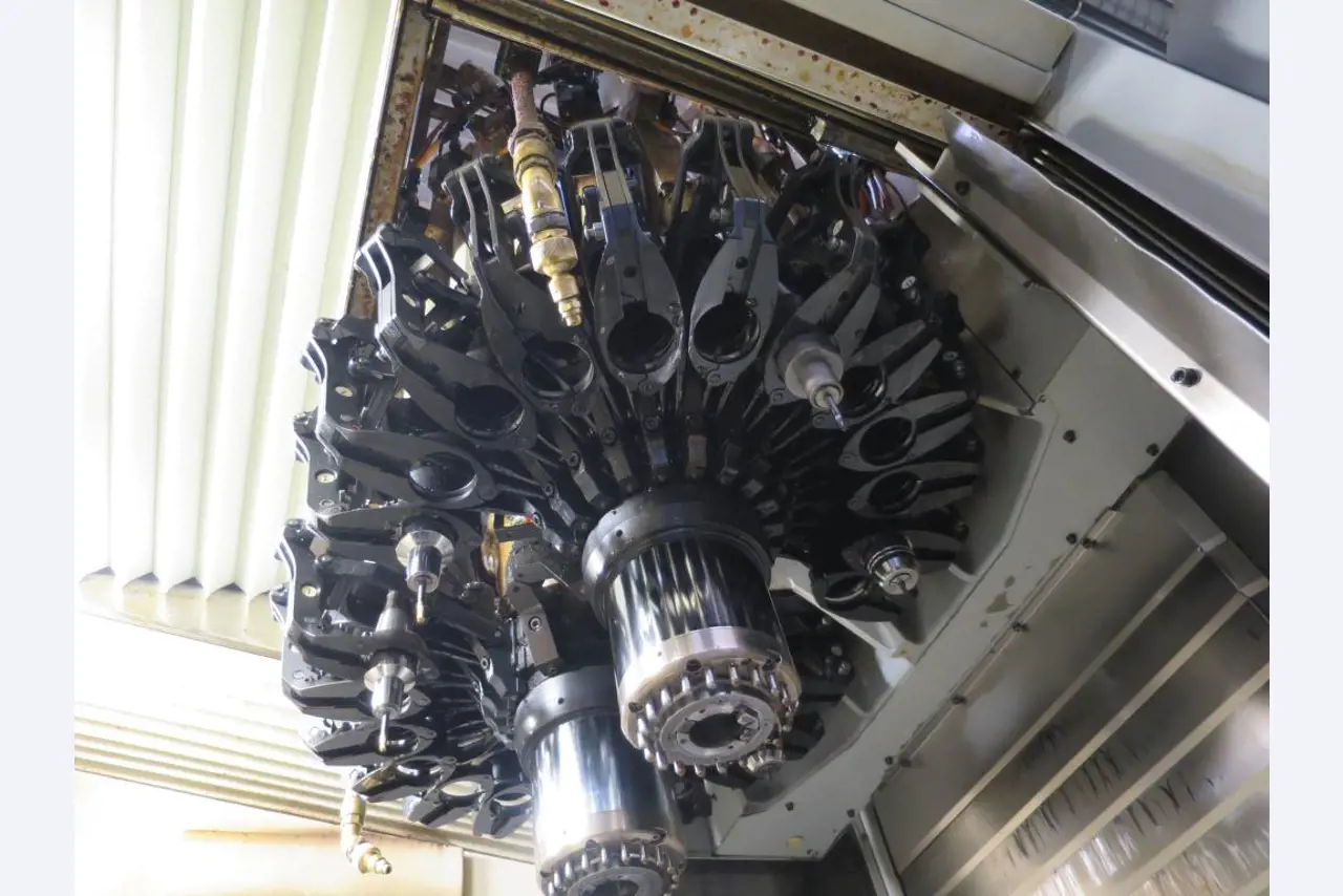 maquinaria de torneado y rectificado de alta precisión así como sistemas de automatización del sector de automoción-5