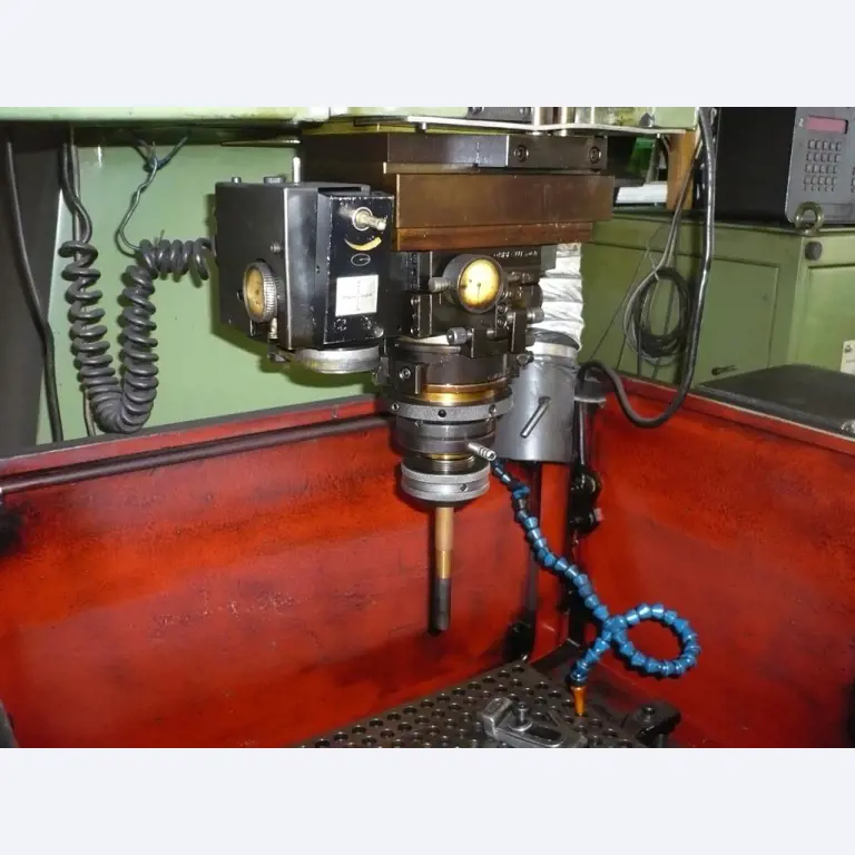 gepflegte Metallbearbeitungsmaschinen-4