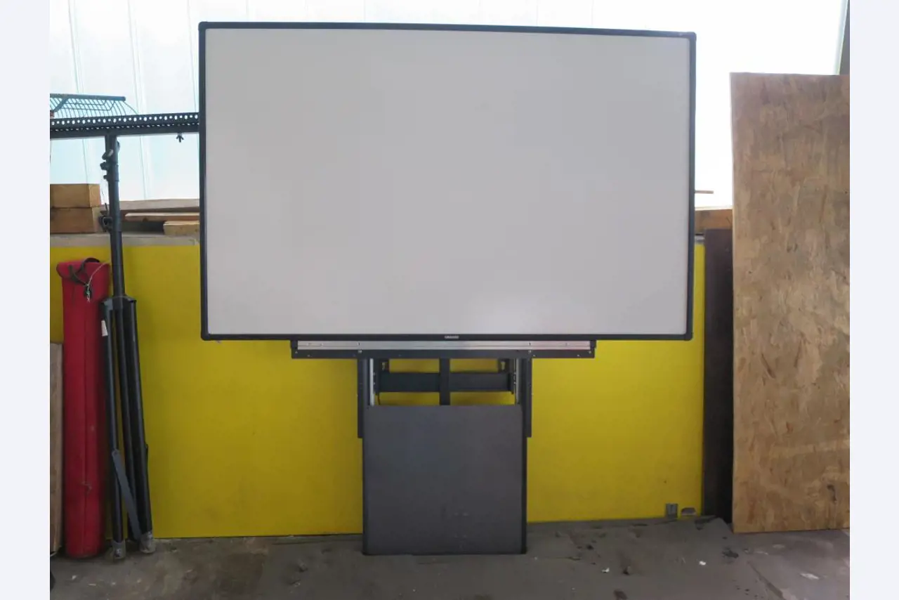 Bedrijfsvoertuigen, werkplaatsuitrusting, industriële trucks, gereedschapswerktuigen-1