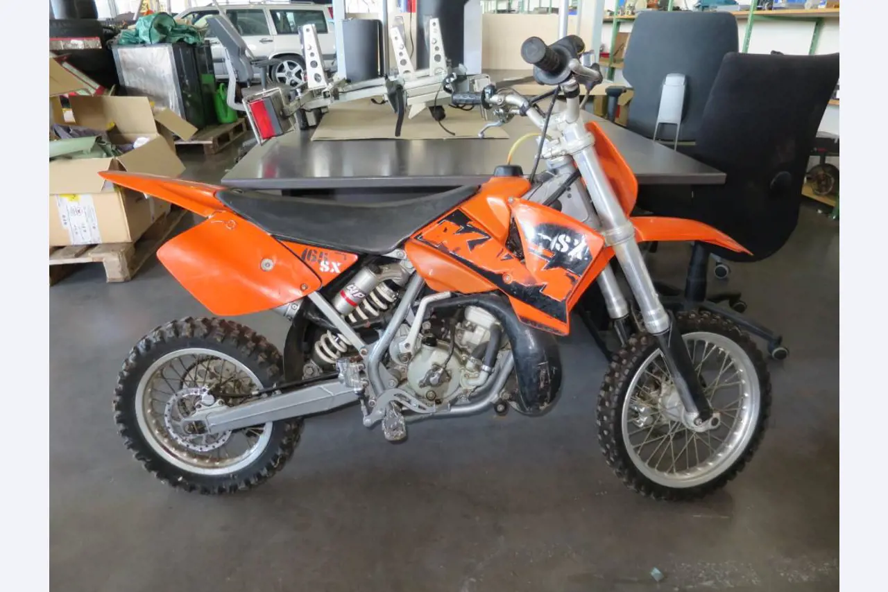 commercial vehicles, workshop equipment, floor conveyors, machine tools-2