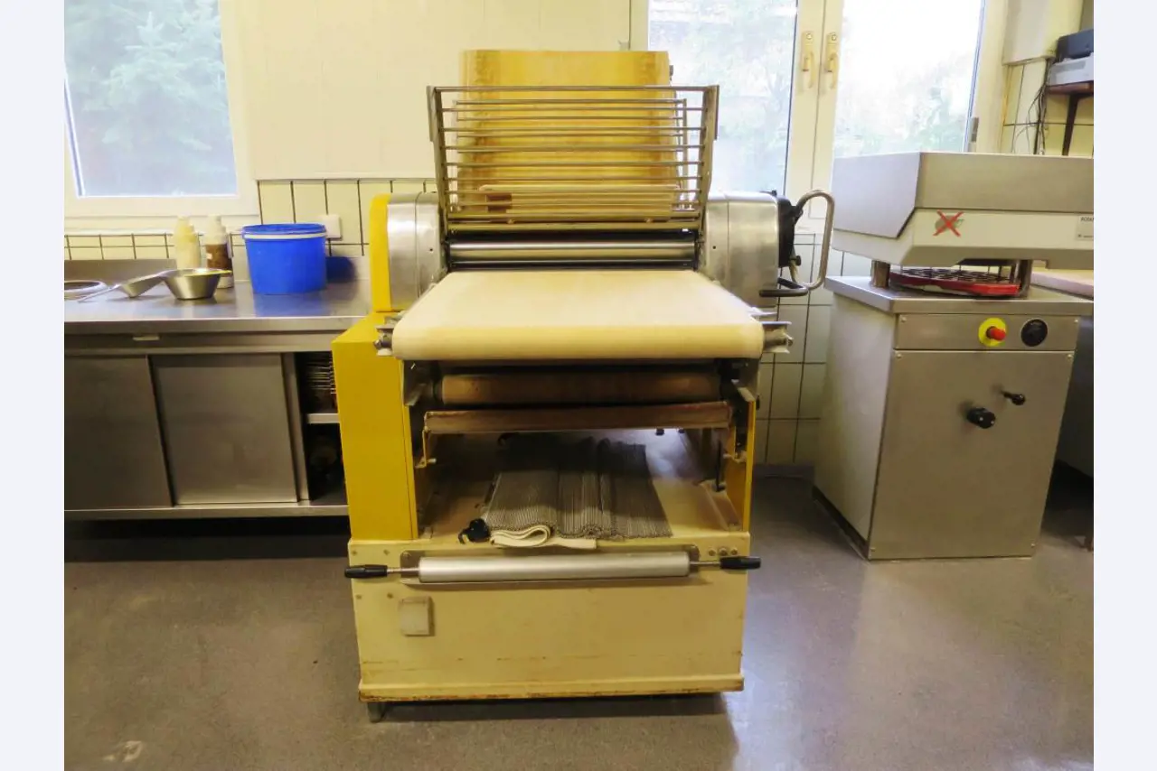 bakery machines, flour silo units, baking and cooling lines-3
