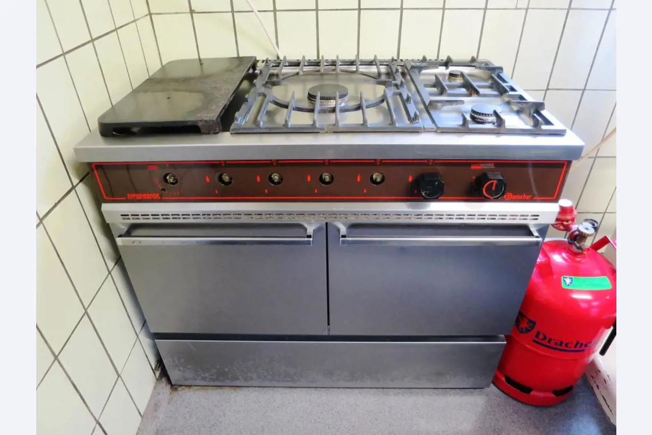 bakery machines, flour silo units, baking and cooling lines-1