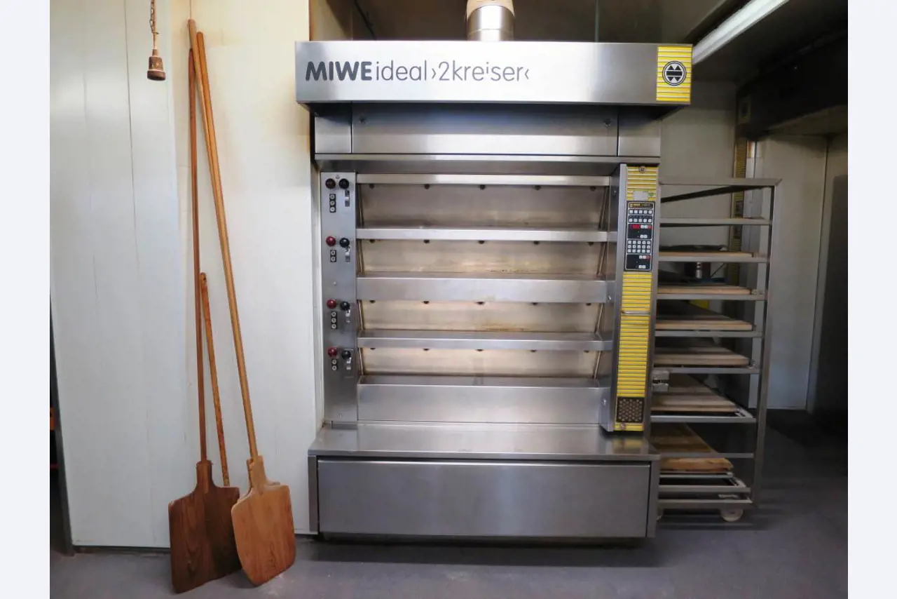 bakery machines, flour silo units, baking and cooling lines-2