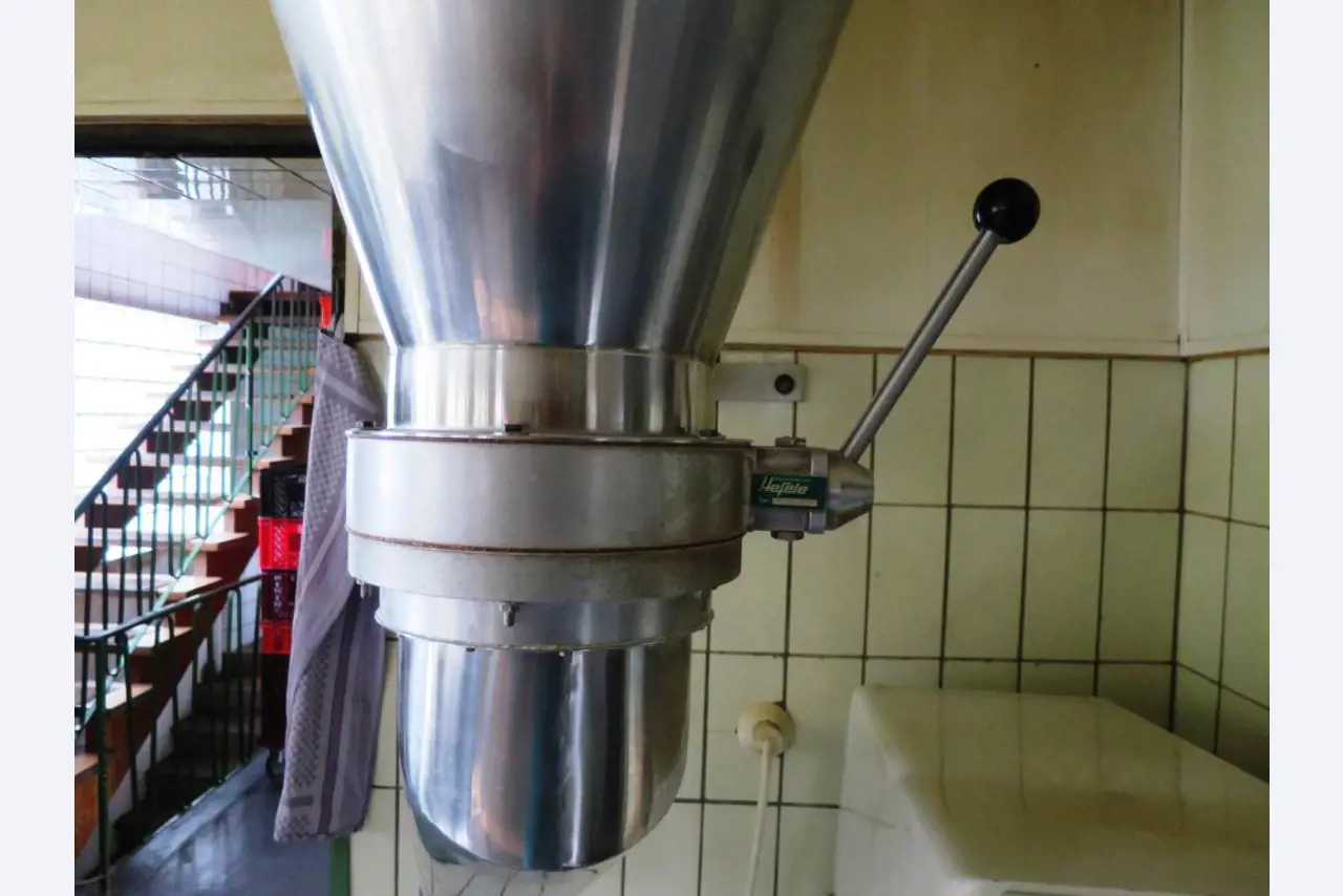 bakery machines, flour silo units, baking and cooling lines-10