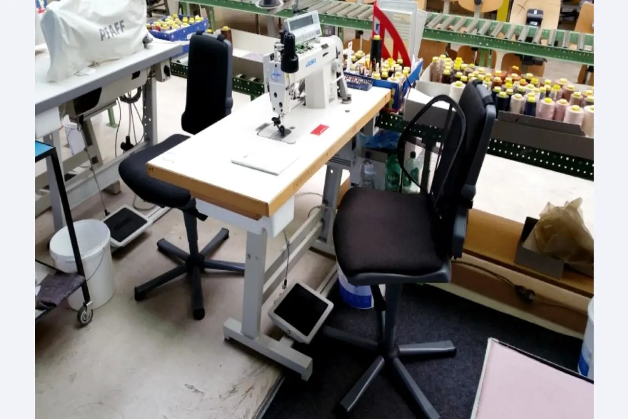 Maschinen zur Gürtelherstellung und Metallbearbeitung -1