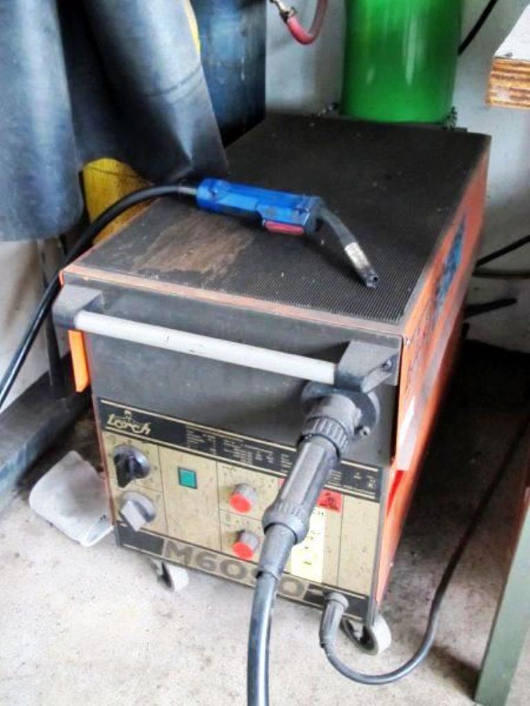 Maschinen zur Gürtelherstellung und Metallbearbeitung -1