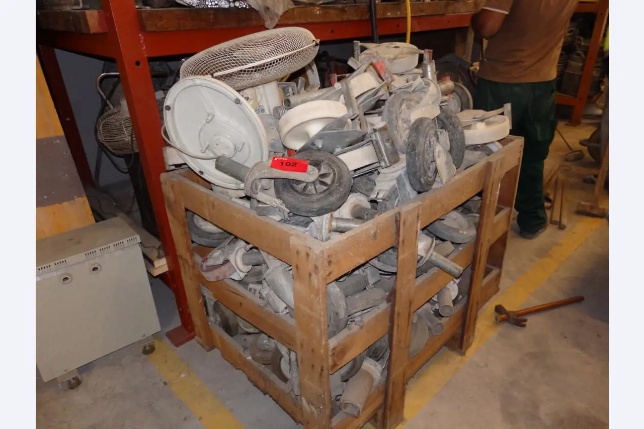 Equipos auxiliares y materiales para construcción-1