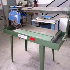 Lenghtwise Cut Mitre saw (scie à onglets)