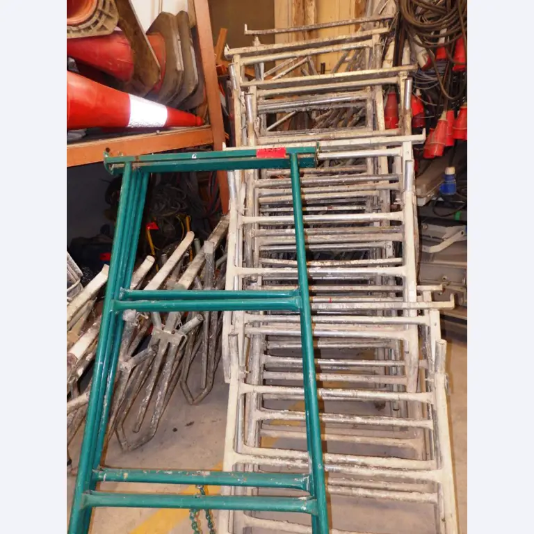 Equipos auxiliares y materiales para construcción-1