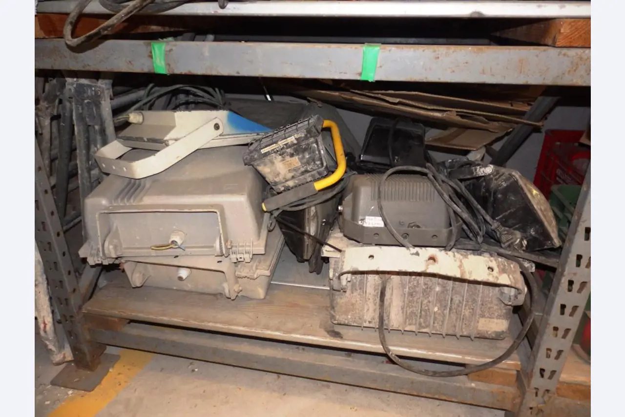 Baumaschinen und Zusatzausrüstung-6