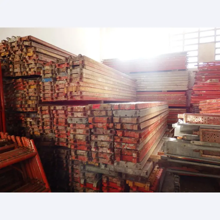 Equipos auxiliares y materiales para construcción-1