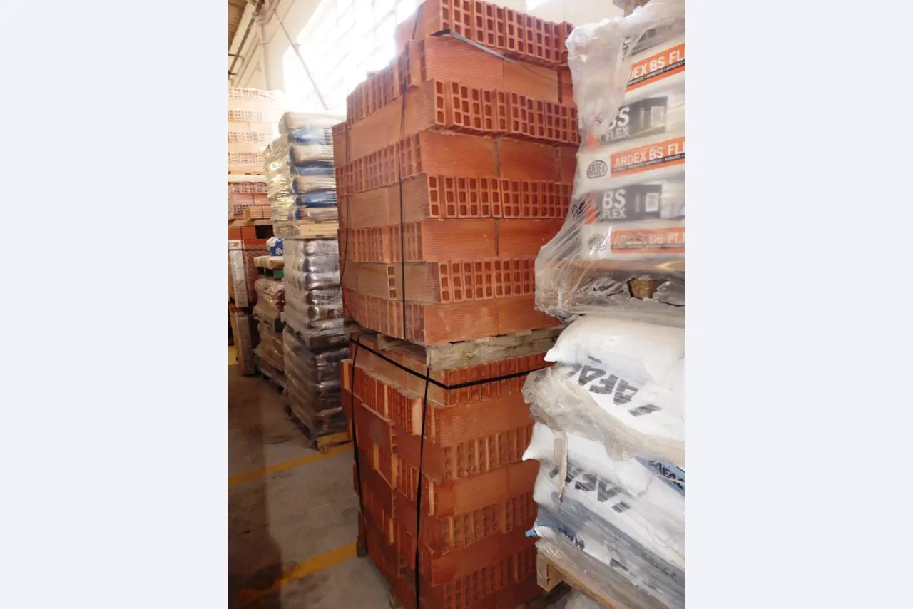 Equipos auxiliares y materiales para construcción-2